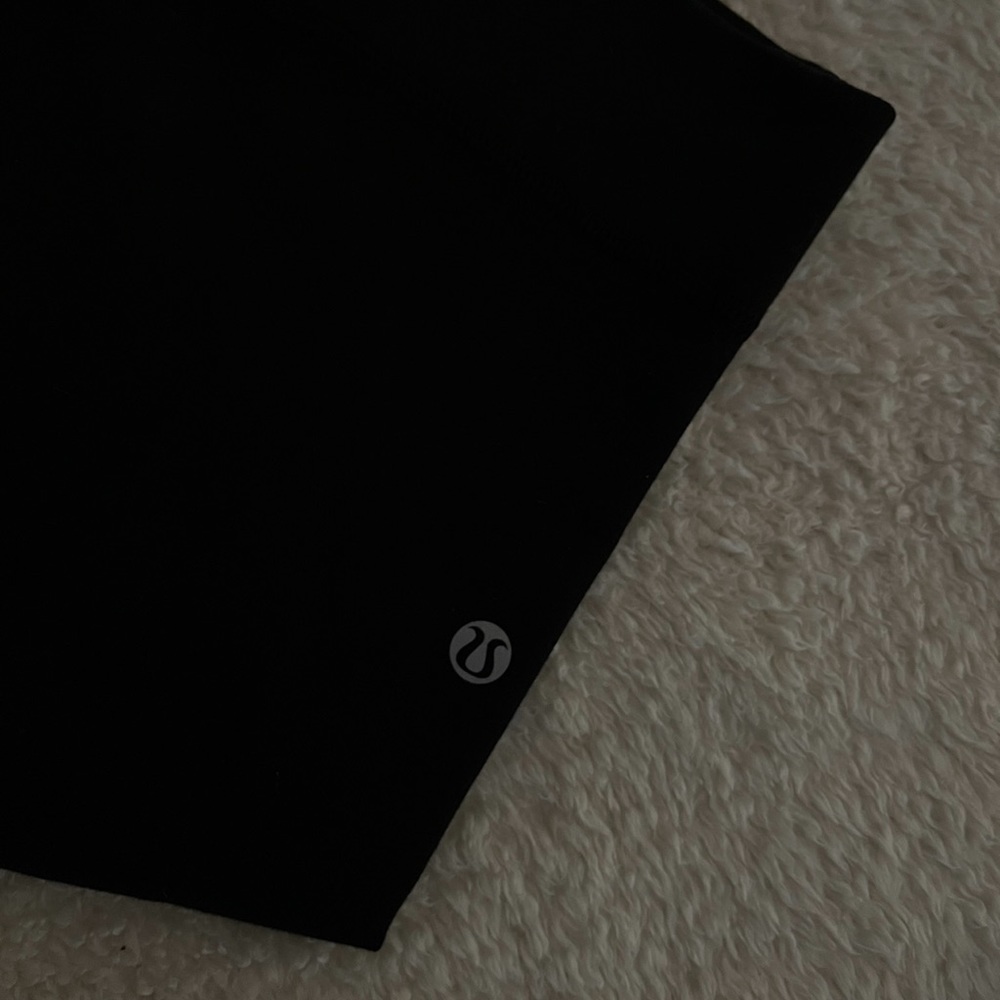 ❌SOLD❌ 🖤LULULEMON Clam Digger wide legged capri pants | SIZE 6 - Picture 2 of 13